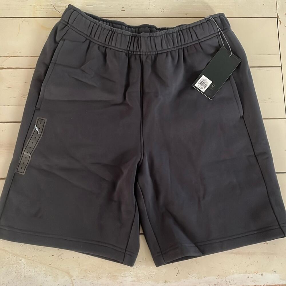 VRST Men’s Fleece Shorts Small 8” Inseam Graphic Charcoal Mark on Leg $45